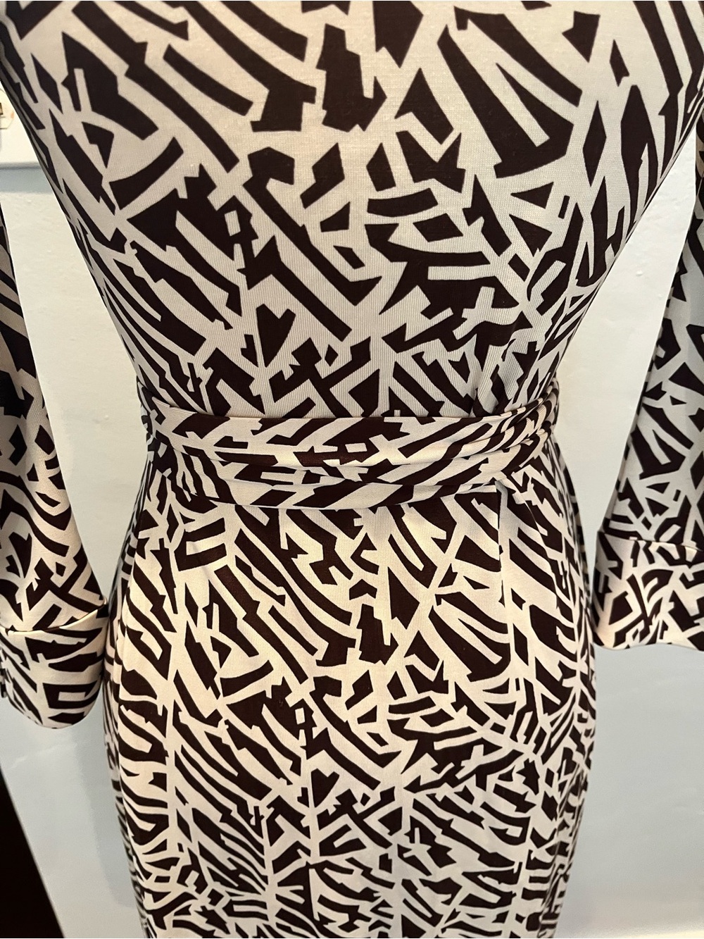 Diane Von Furstenberg Wrap Dress Size 2 - Picture 6 of 10